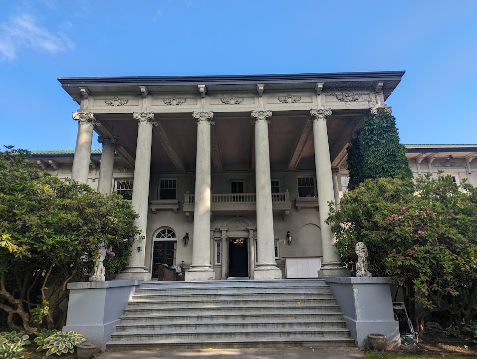 Hycroft Manor