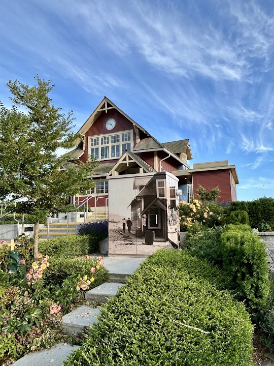 Ferry Building Gallery | West Vancouver